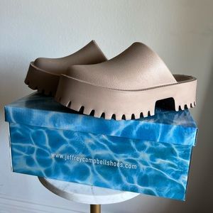 Jeffrey Campbell Clogge Slip-On Shoes sz. 8M